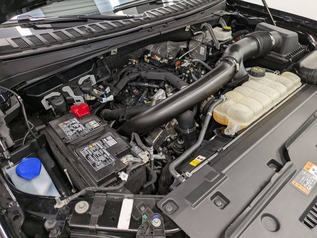 Used 2025 Lincoln Navigator Reserve w/ Jet Appearance Package image 32