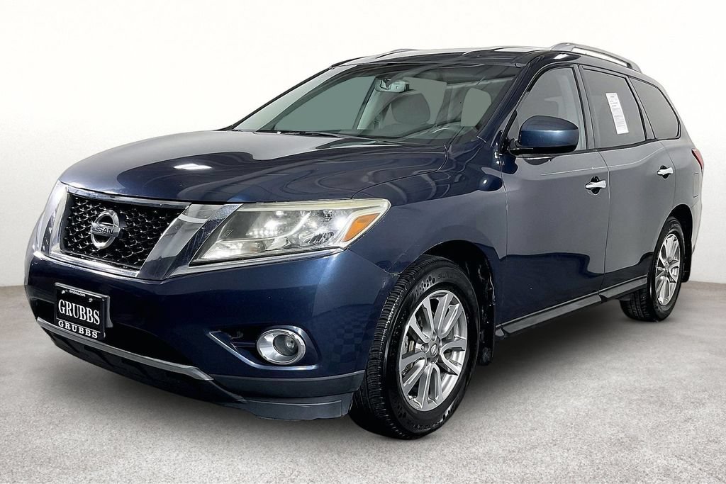 Used 2015 Nissan Pathfinder SV w/ Cargo Package FWD image 13
