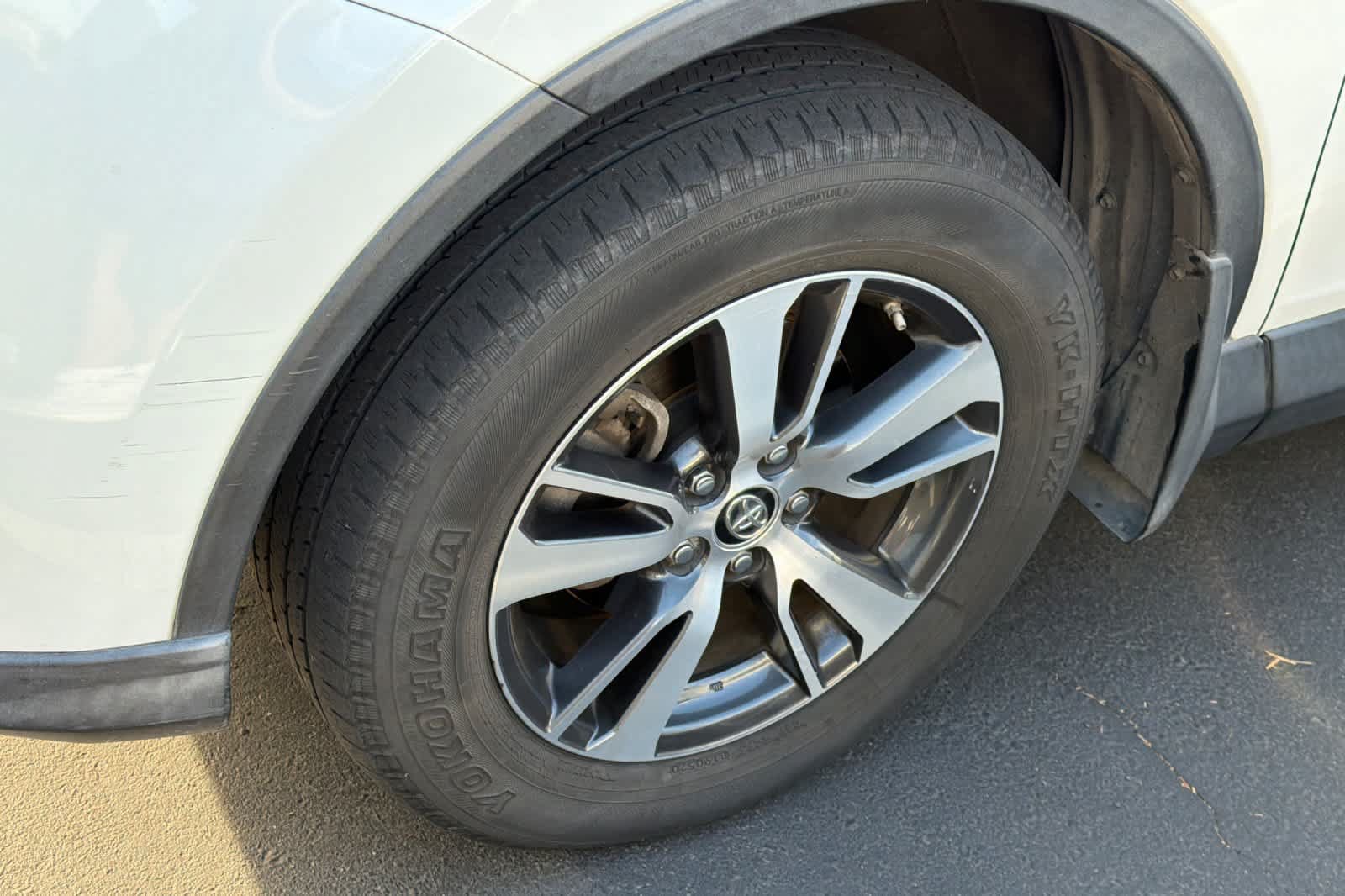Used 2016 Toyota RAV4 XLE FWD image 22