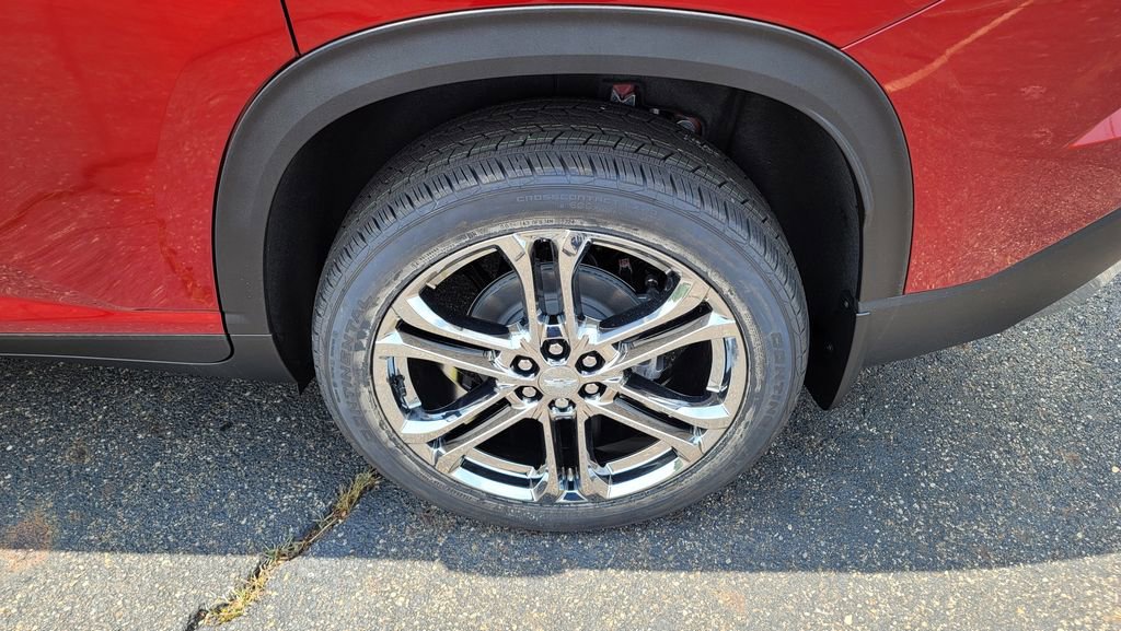 New 2025 Chevrolet Traverse LT w/ Driver Confidence Package image 8