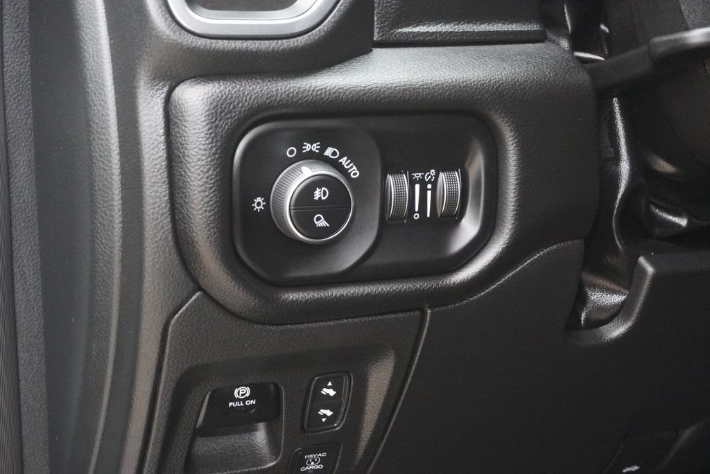 Used 2025 RAM 1500 Laramie w/ Sport Appearance Package AWD/4WD image 27
