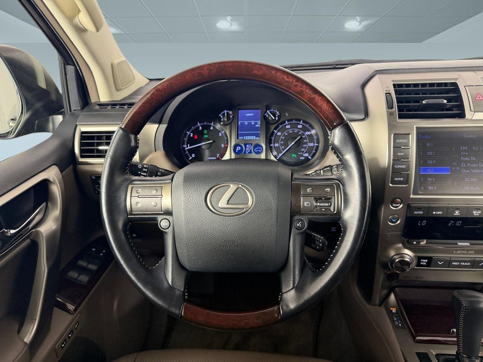 Used 2018 Lexus GX 460 Premium w/ Premium Package AWD/4WD image 30