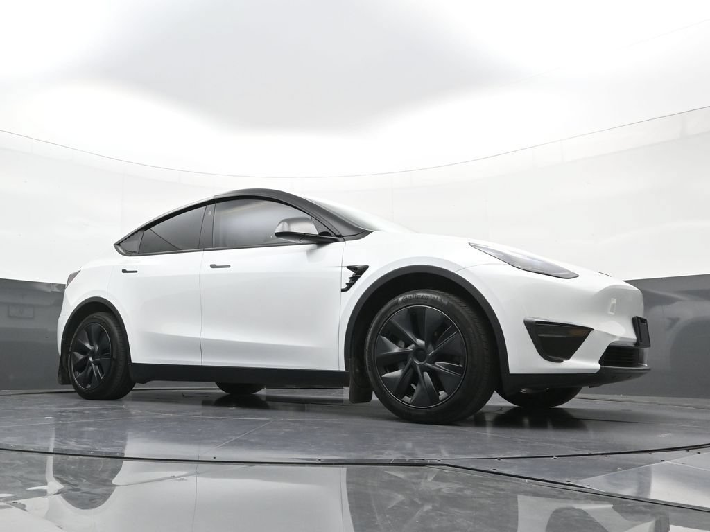 Used 2025 Tesla Model Y Long Range RWD image 22