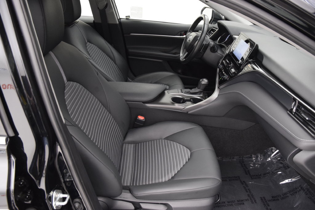 Used 2024 Toyota Camry SE w/ Convenience Package FWD image 15