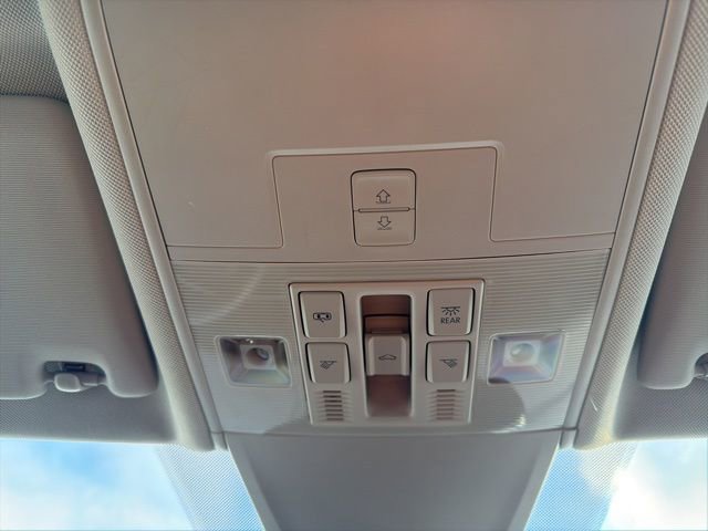 Used 2023 Volkswagen Tiguan SE image 30