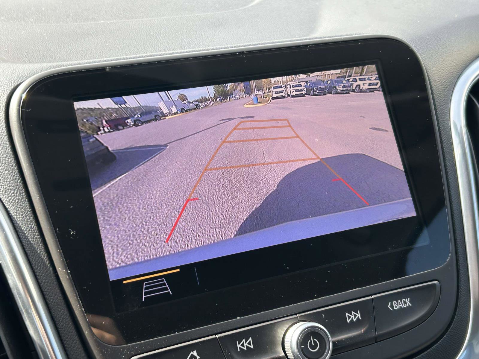 Used 2019 Chevrolet Equinox LT image 25