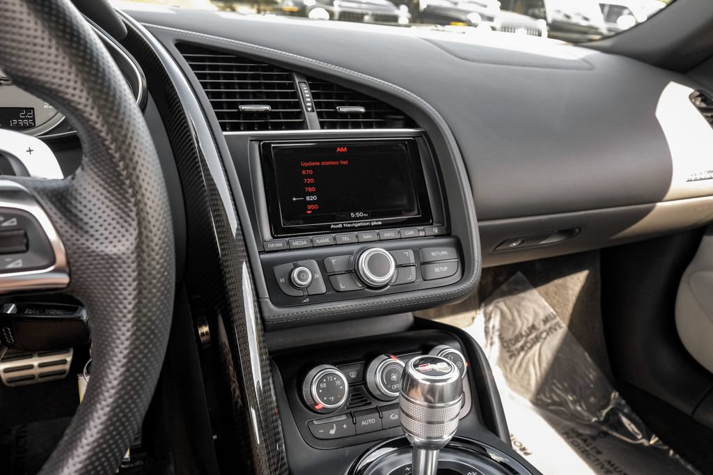 Used 2014 Audi R8 V8 AWD/4WD image 23