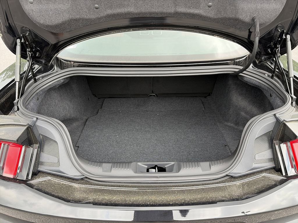 Used 2025 Ford Mustang Premium RWD image 28