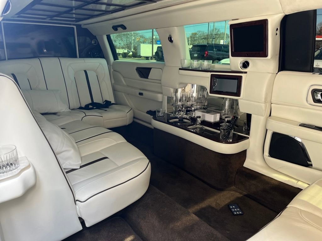 Used 2020 Lincoln Continental w/ Equipment Group 500A image 30