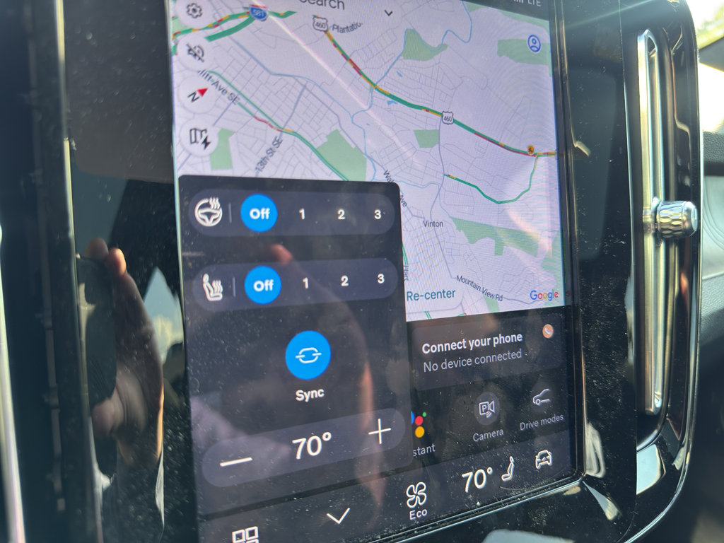 Used 2023 Volvo C40 P8 Recharge Ultimate w/ Protection Package Premier image 17