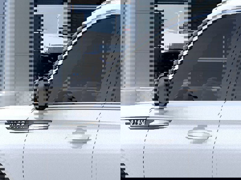 New 2025 Lincoln Aviator AWD image 20