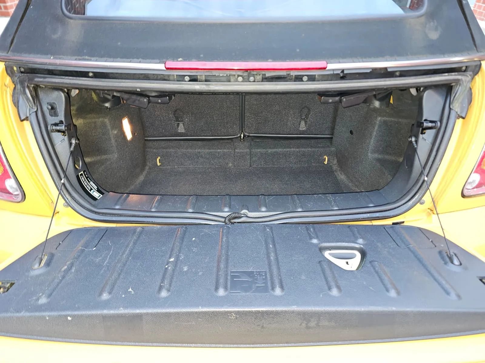 Used 2008 MINI Cooper Convertible image 13