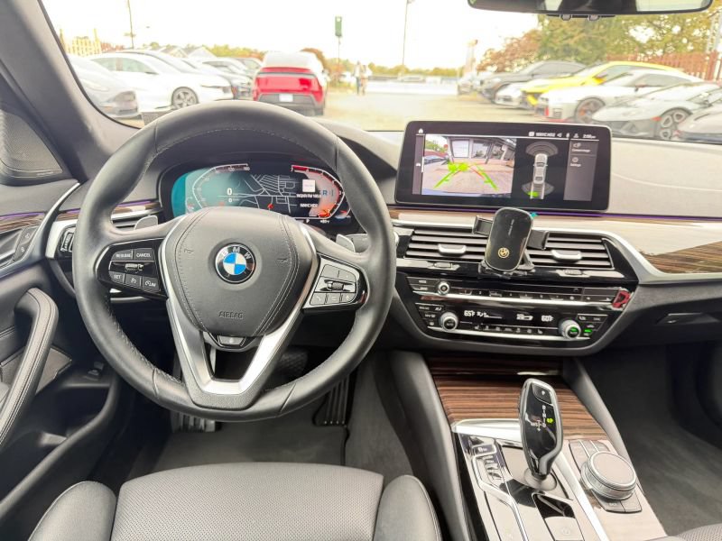 Used 2021 BMW 530i xDrive w/ Premium Package AWD/4WD image 21