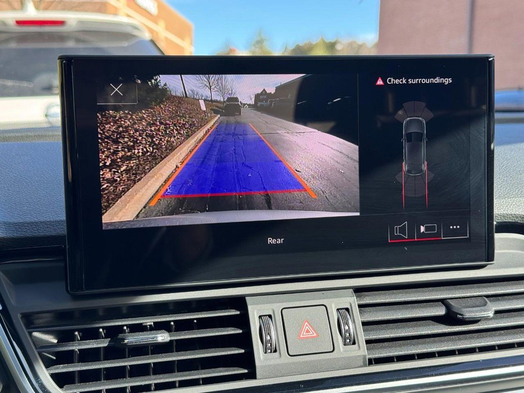 Used 2025 Audi Q5 2.0T Premium w/ Convenience Plus Package image 22