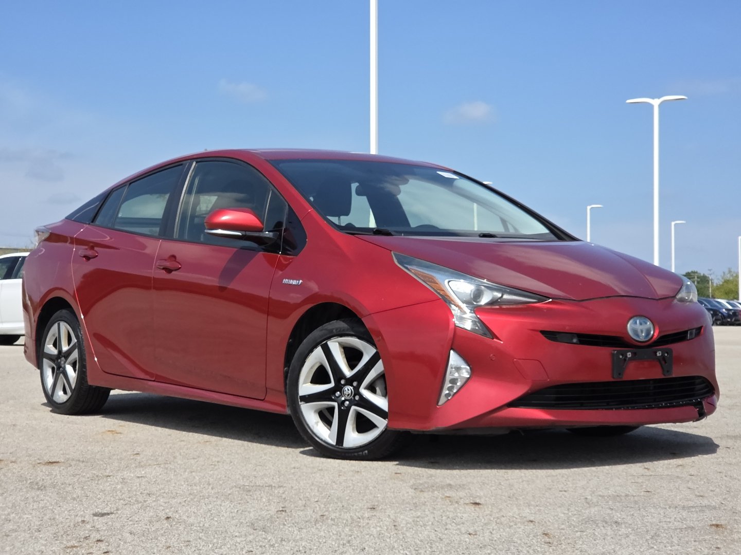 Used 2018 Toyota Prius Three Touring FWD image 2