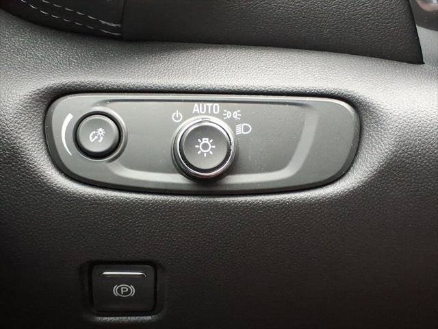 Used 2023 Chevrolet Blazer LT AWD/4WD image 16