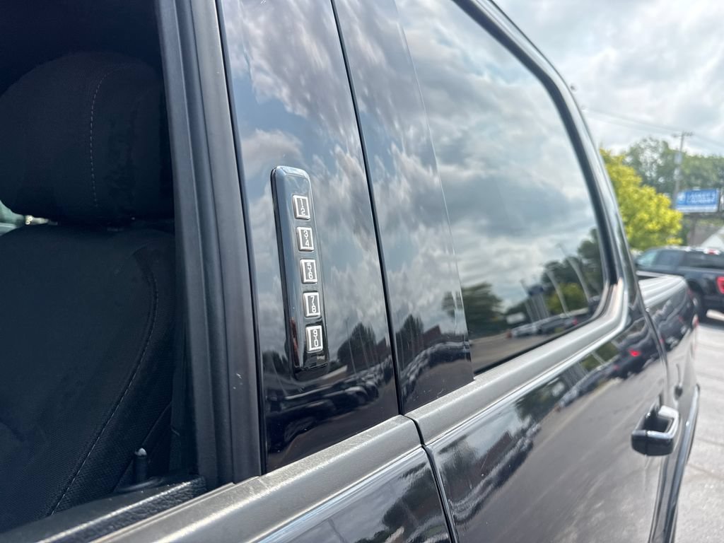 Used 2019 Ford F150 XLT w/ Equipment Group 302A Luxury AWD/4WD image 17