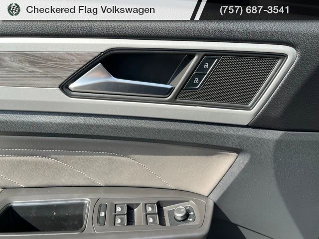 Used 2023 Volkswagen Atlas Cross Sport SE w/ Black Wheel Package image 14
