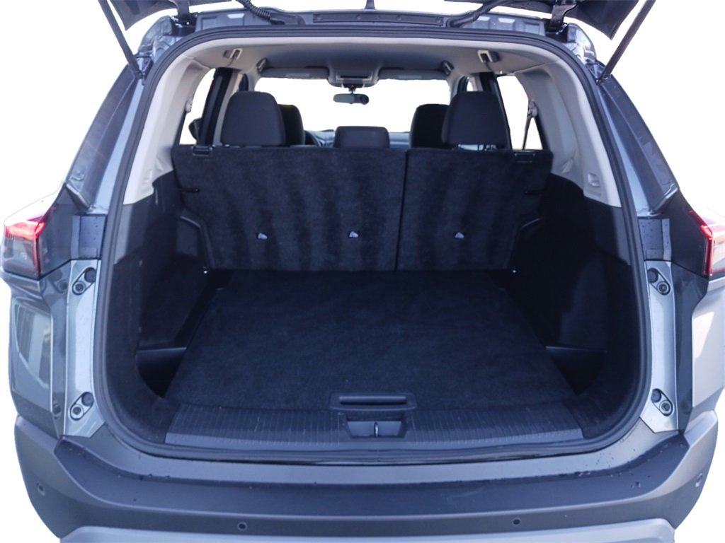 Used 2023 Nissan Rogue S image 13