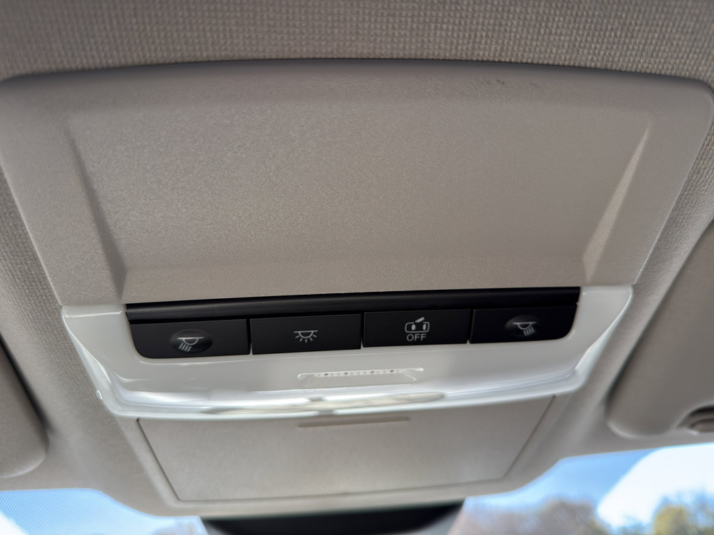 New 2025 Nissan Sentra SR image 23