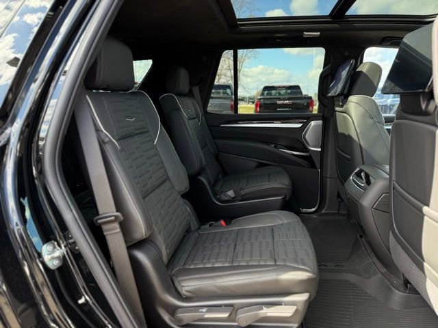 Used 2026 Cadillac Escalade Platinum Sport w/ LPO, Floor Liner Package image 23