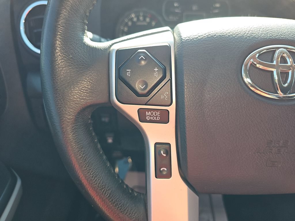 Used 2020 Toyota Tundra SR5 w/ SR5 Leather Package AWD/4WD image 17