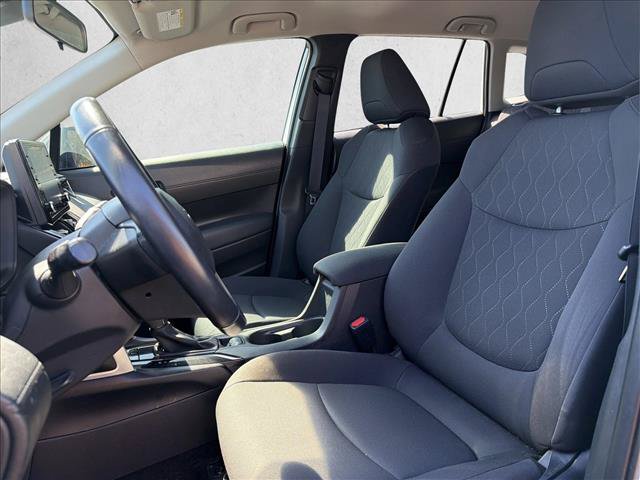 Used 2022 Toyota Corolla Cross LE FWD image 23