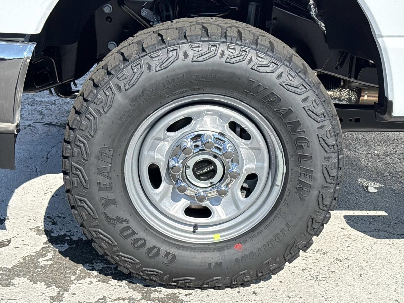 New 2026 Ford F250 XL w/ XL Off-Road Package AWD/4WD image 9