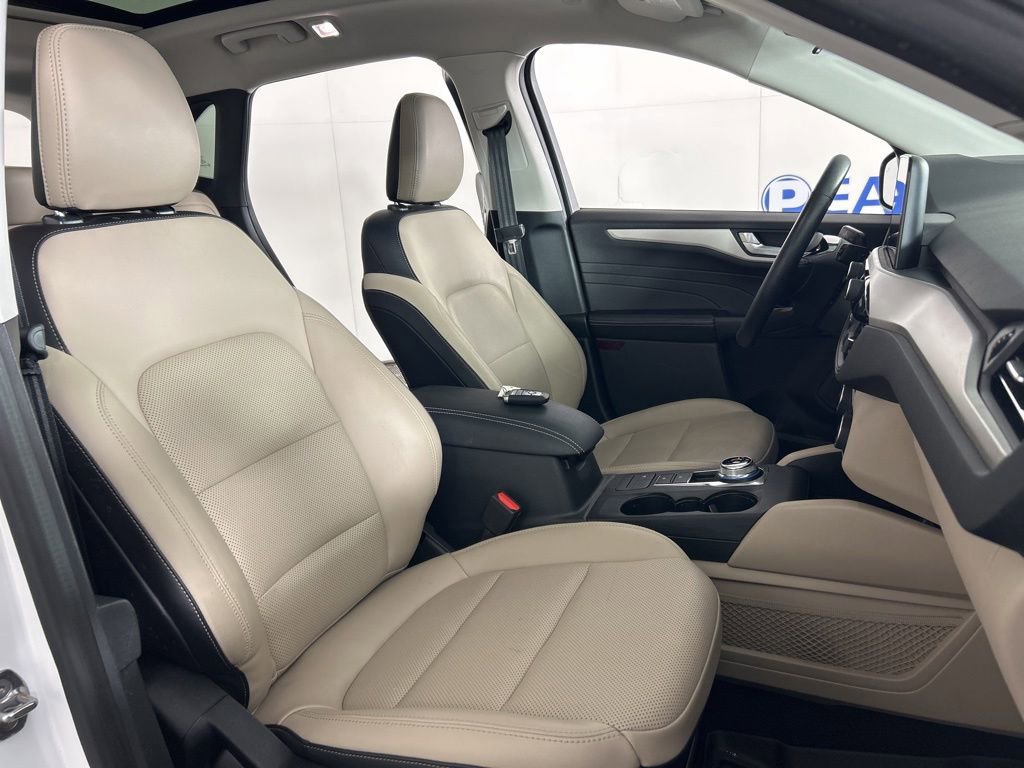 Used 2021 Ford Escape SEL w/ Technology Package AWD/4WD image 30