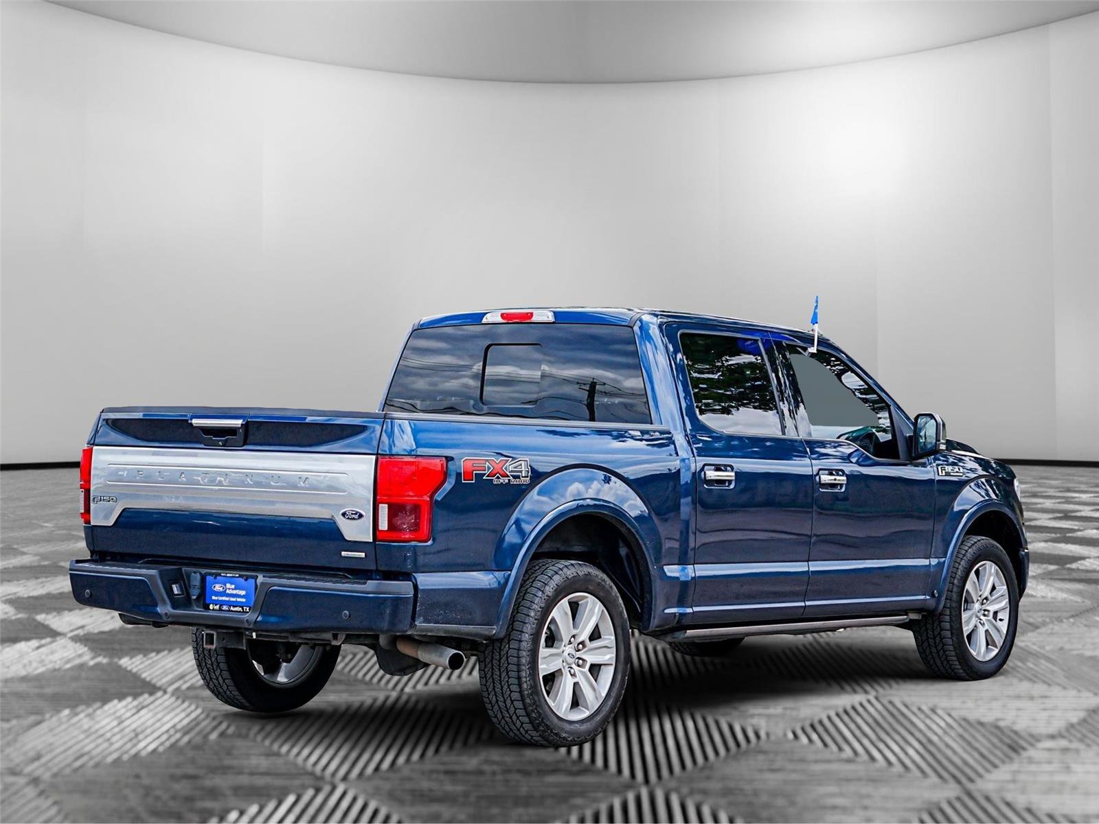 Certified 2020 Ford F150 Platinum w/ Equipment Group 701A Luxury AWD/4WD image 4