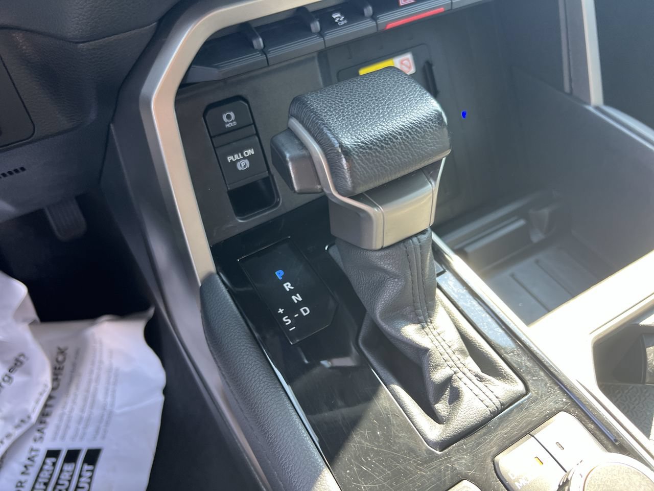 Used 2025 Toyota Tundra Limited AWD/4WD image 26