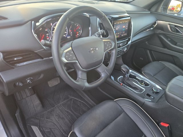 Used 2023 Chevrolet Traverse Premier w/ Redline Edition AWD/4WD image 12