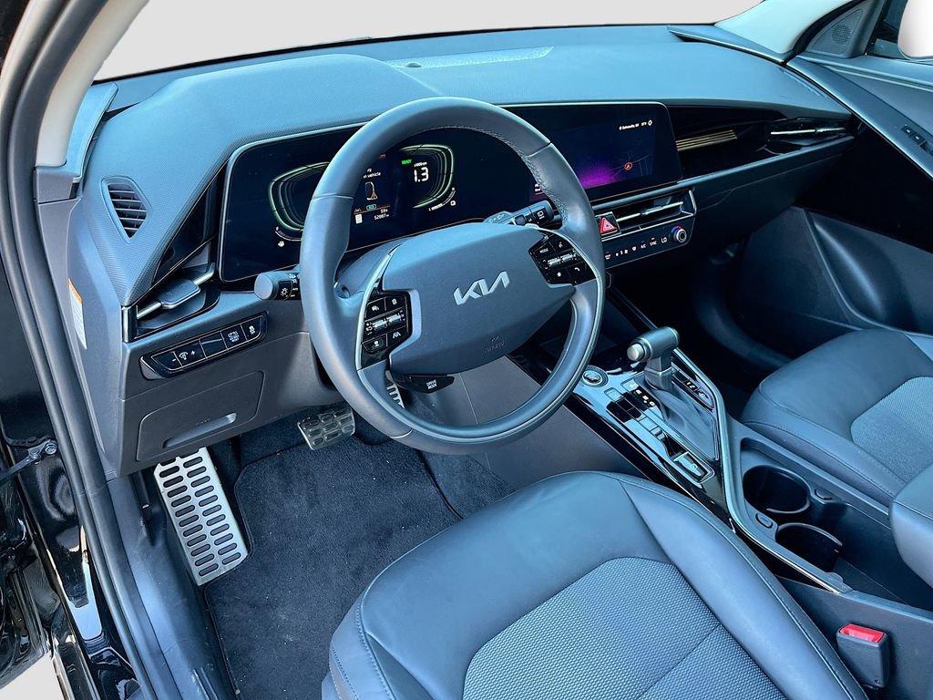 Certified 2023 Kia Niro EX Touring image 9
