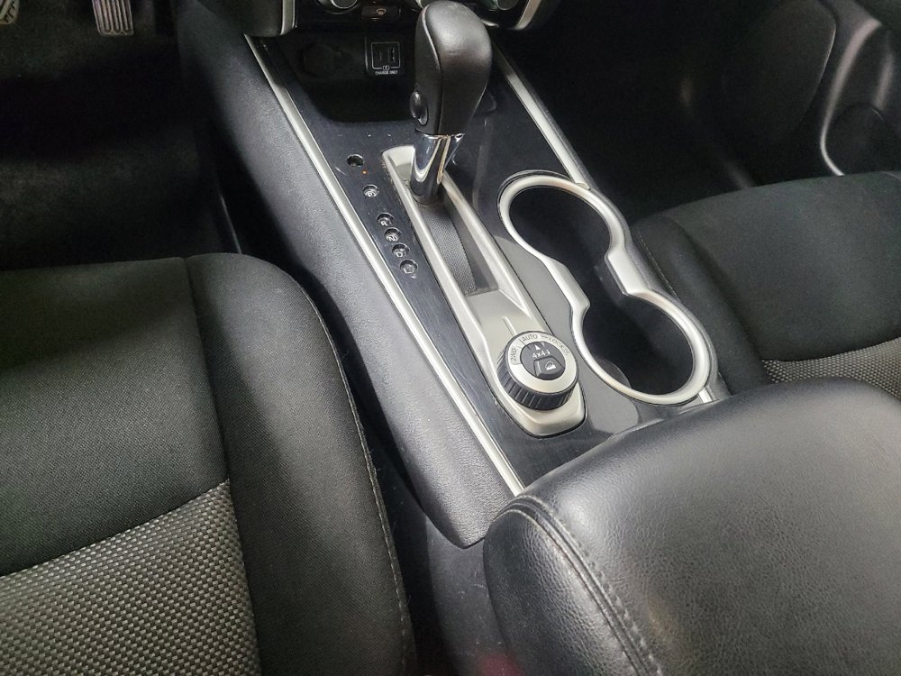 Used 2019 Nissan Pathfinder SV AWD/4WD image 26