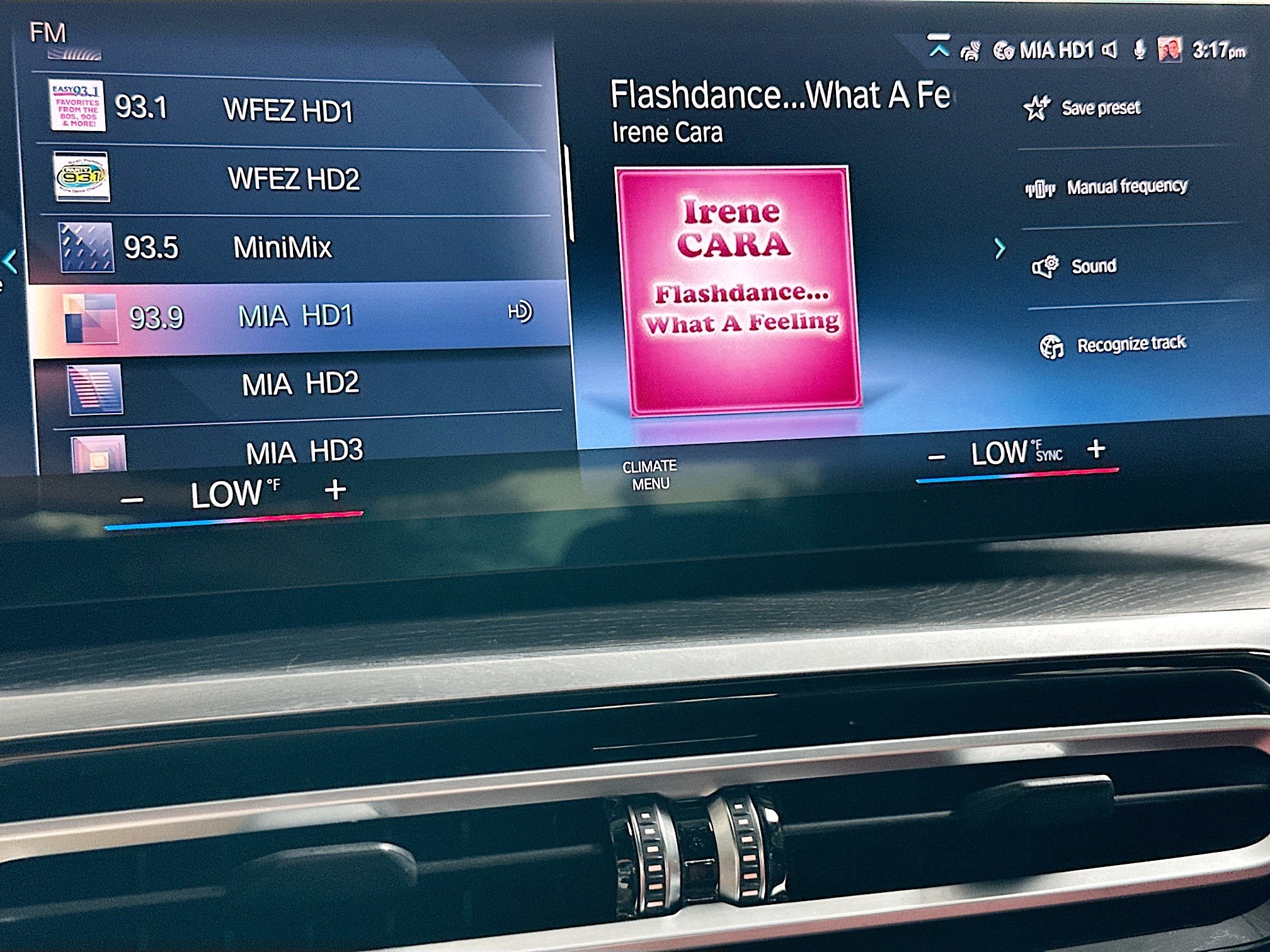 Used 2023 BMW 330e 330e w/ Premium Package image 15