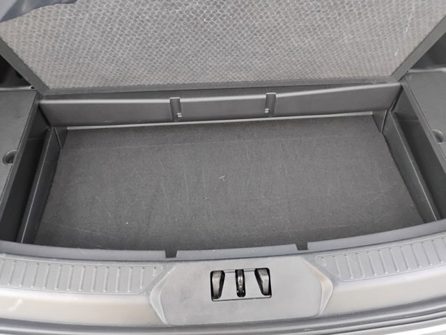 Certified 2023 Ford Explorer XLT w/ Equipment Group 202A image 11