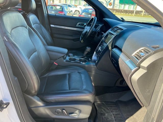 Used 2017 Ford Explorer Sport image 16