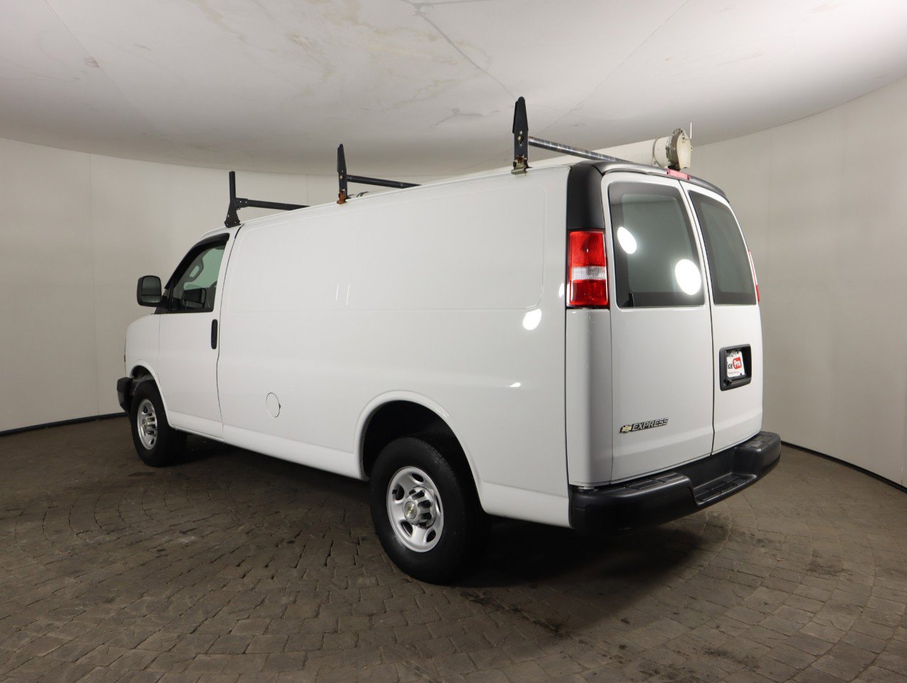 Used 2020 Chevrolet Express 2500 w/ Communications Package image 5