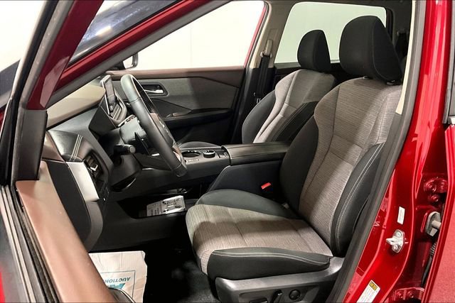 Used 2021 Nissan Rogue SV image 22