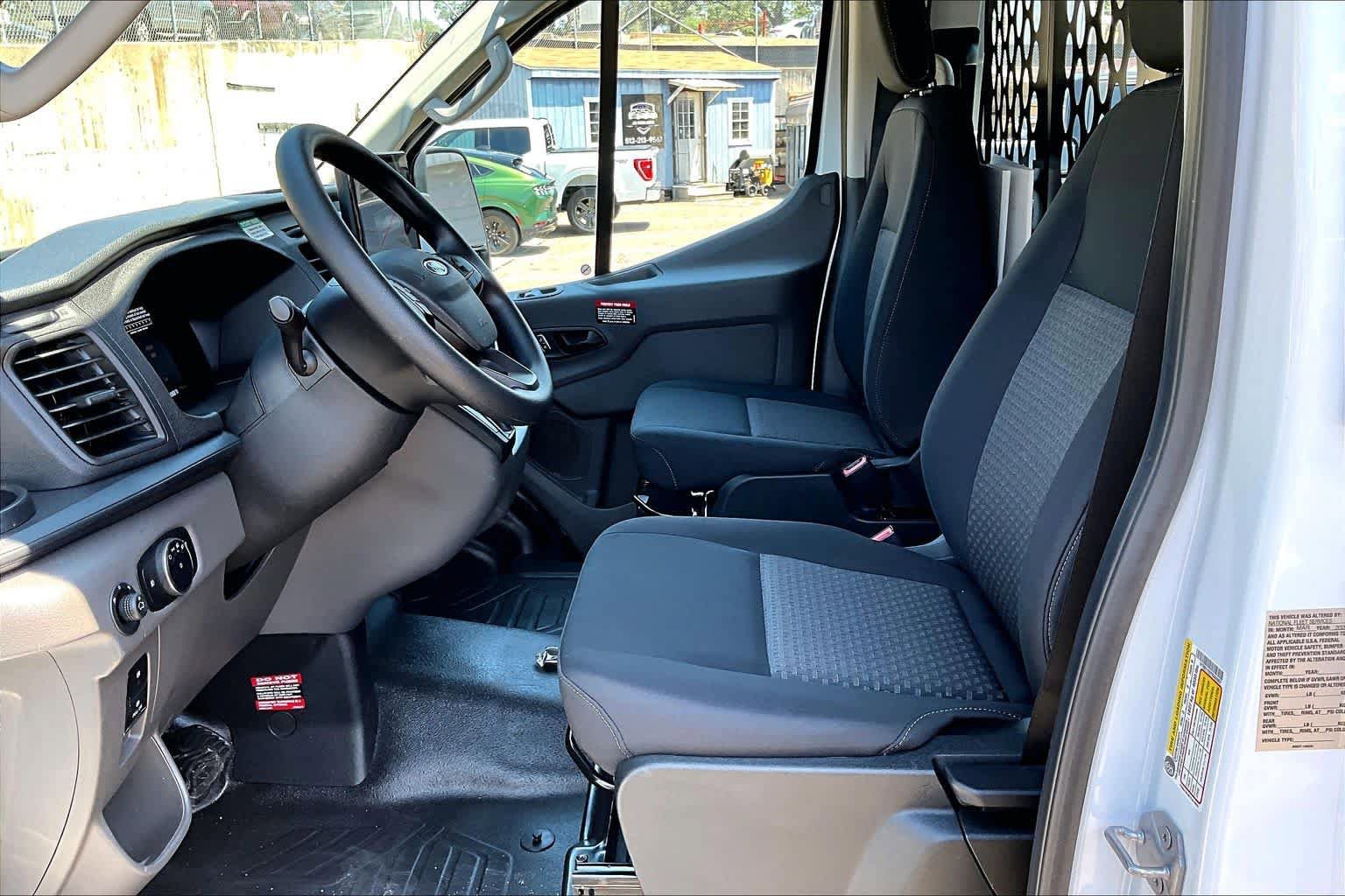 Used 2026 Ford Transit 250 Low Roof RWD image 8