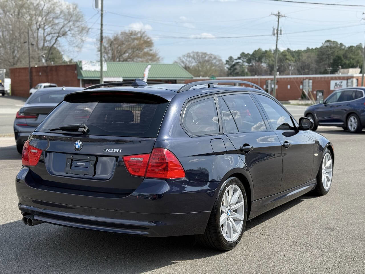 Used 2010 BMW 328i Wagon image 8