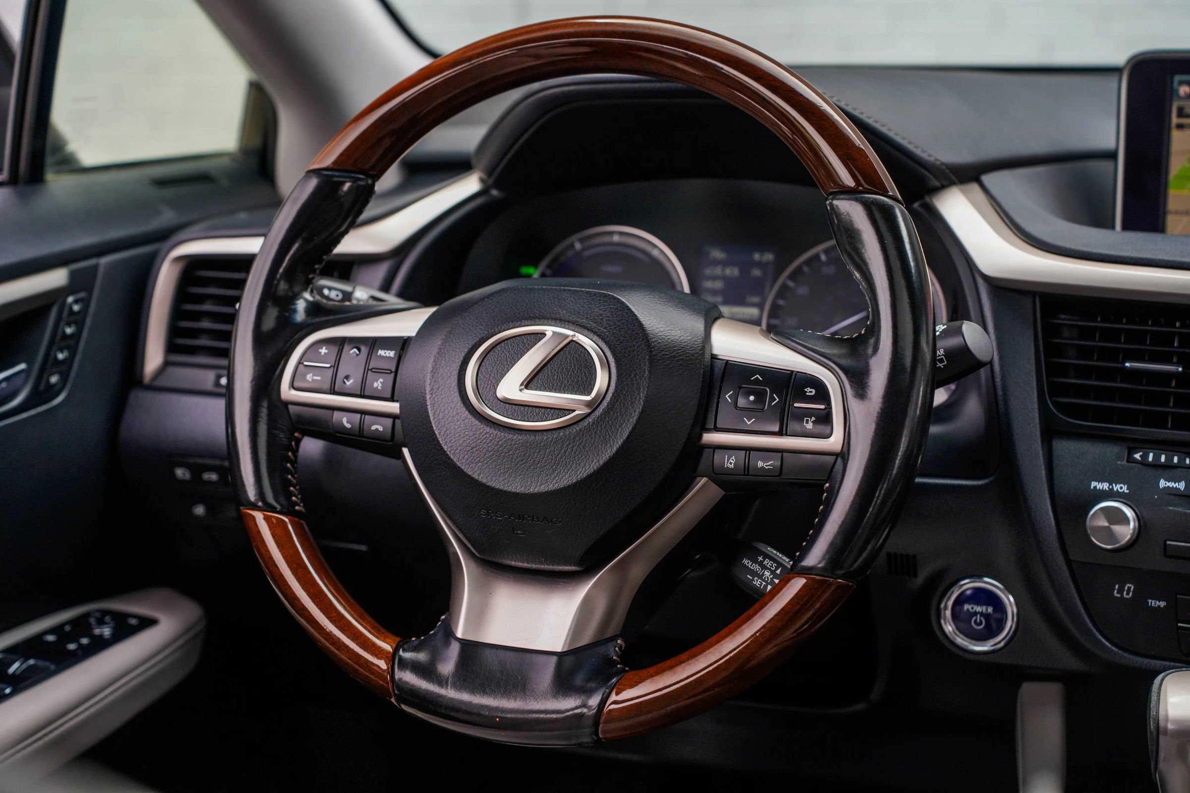Used 2018 Lexus RX 450hL Premium w/ Premium Package AWD/4WD image 15