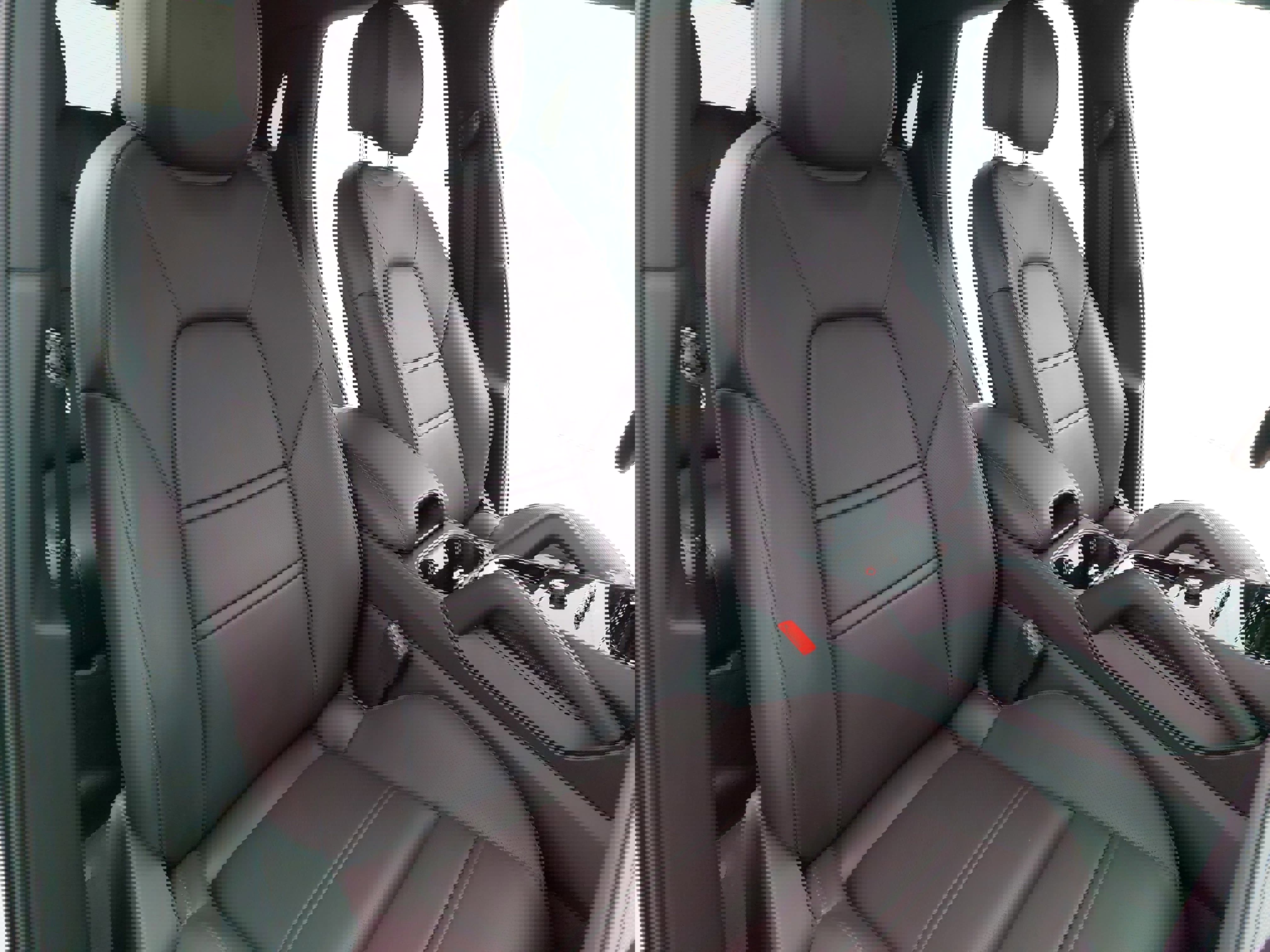 Certified 2025 Porsche Cayenne image 12