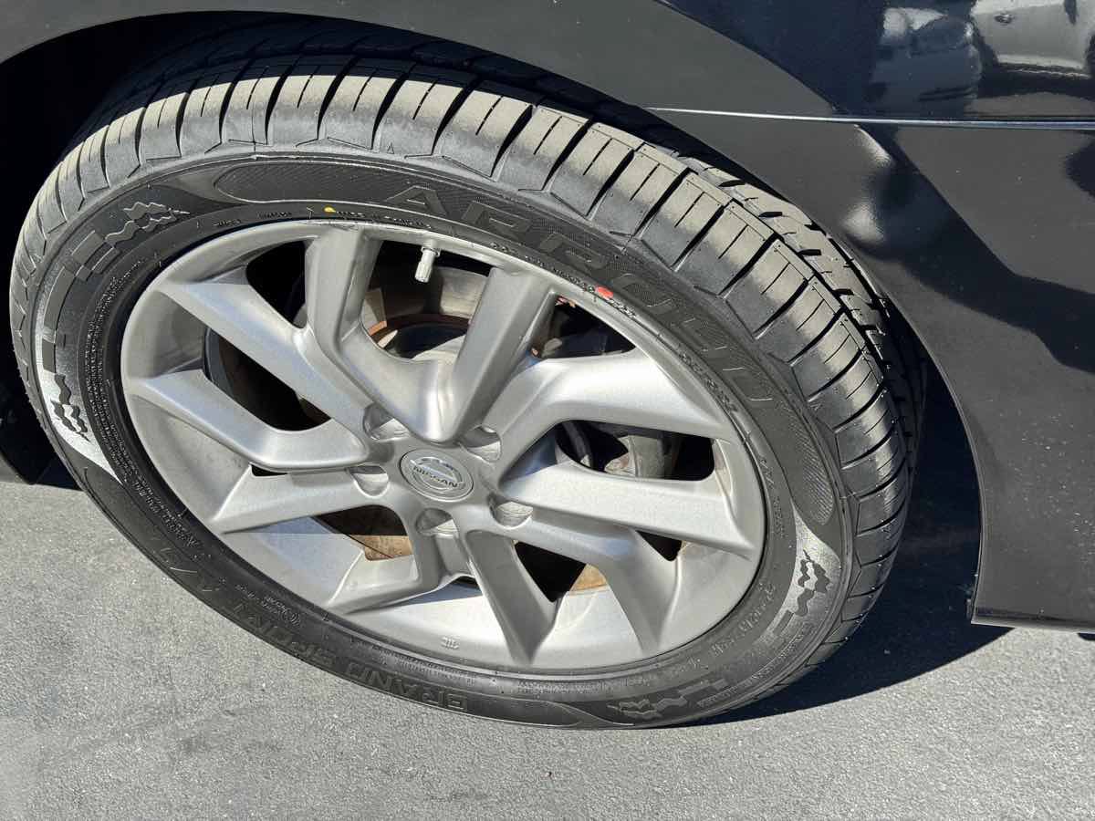 Used 2014 Nissan Sentra SR FWD image 22