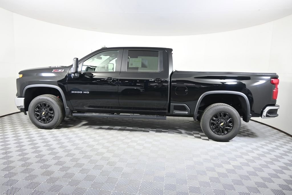 Used 2025 Chevrolet Silverado 3500 LT w/ All Star Edition AWD/4WD image 3