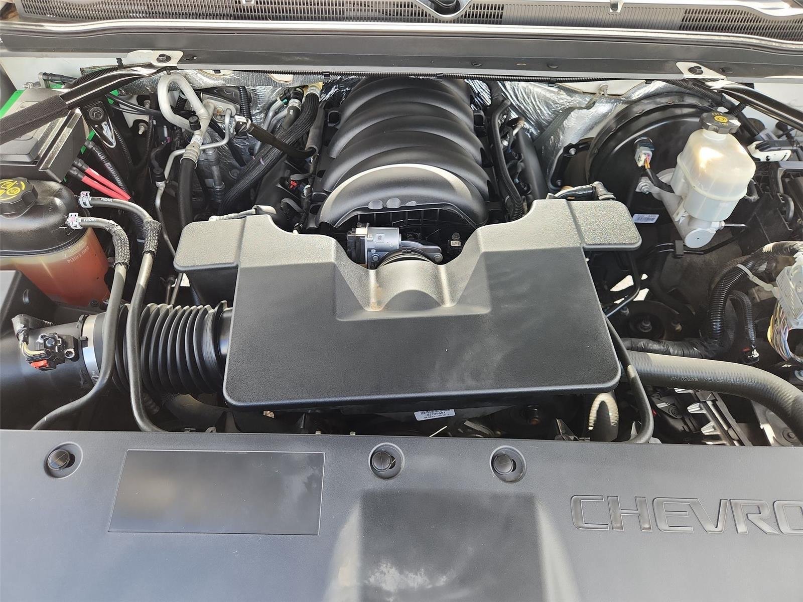 Used 2015 Chevrolet Suburban LT RWD image 28
