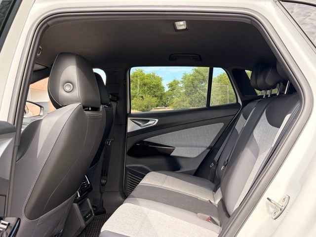 Used 2025 Volkswagen ID.4 Pro RWD image 24