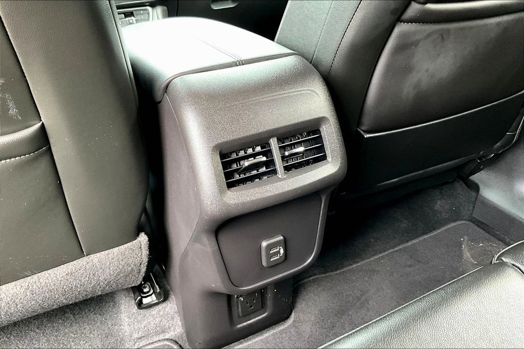 Certified 2024 GMC Terrain SLT image 31