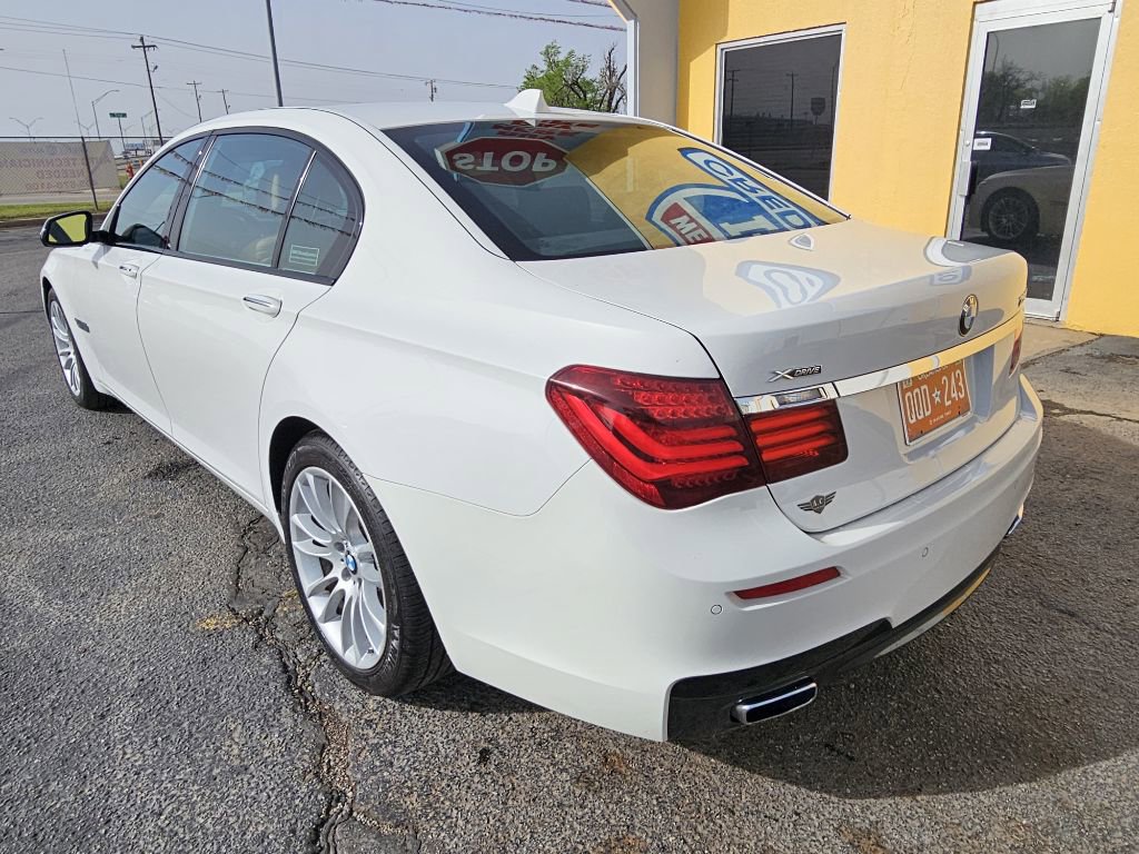 Used 2015 BMW 750Li xDrive image 4