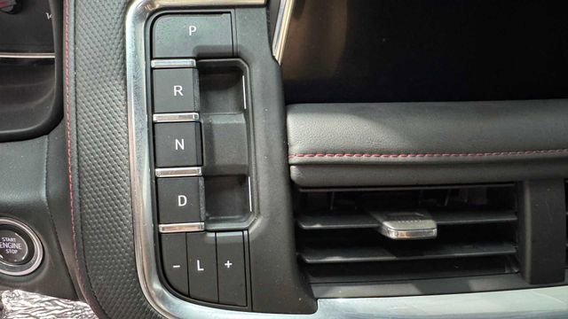 Used 2021 Chevrolet Tahoe RST w/ Luxury Package RWD image 29